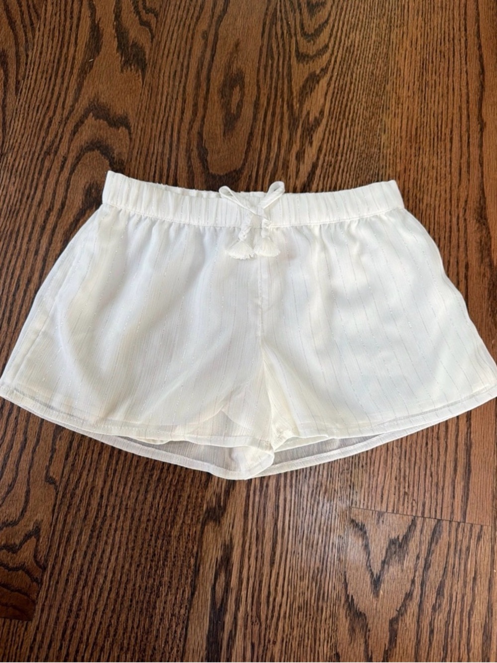 Medium shorts